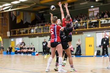 Bild 73 - wBJ SV Henstedt Ulzburg - HSG Holstein Kiel/Kronshagen : Ergebnis: 30:28